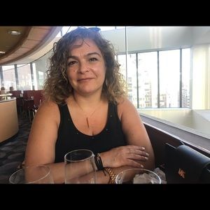 Meet your Posher, Mariette